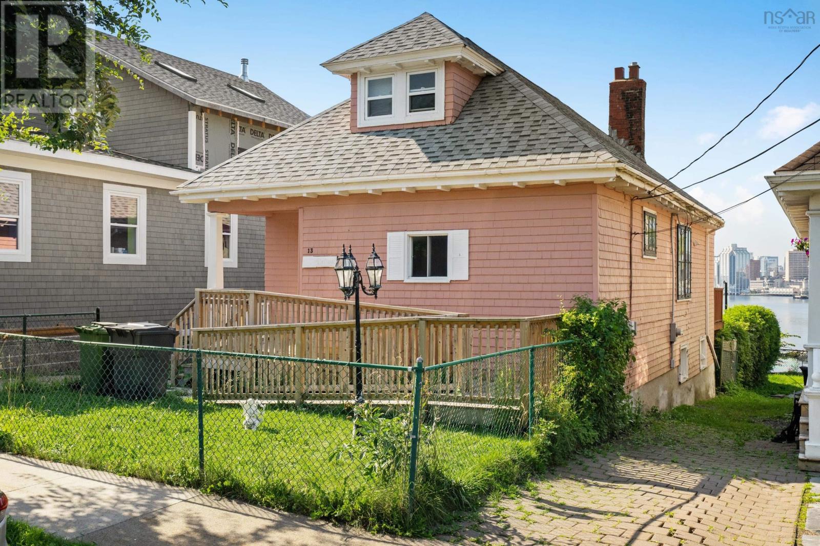 13 Fairbanks Street, Dartmouth, Nova Scotia  B3A 1B8 - Photo 4 - 202619969