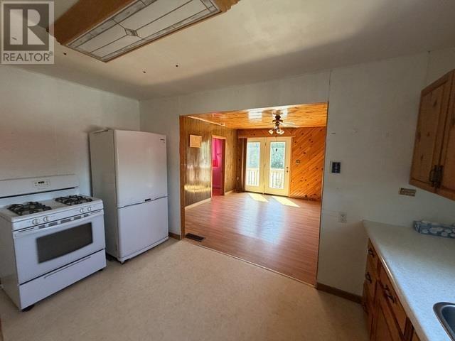 2 Queen Victoria St, Desbarats, Ontario P0R 1E0 - Photo 22 - SM262101