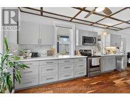 22 CONCESSION STREET W, Westport, Ontario