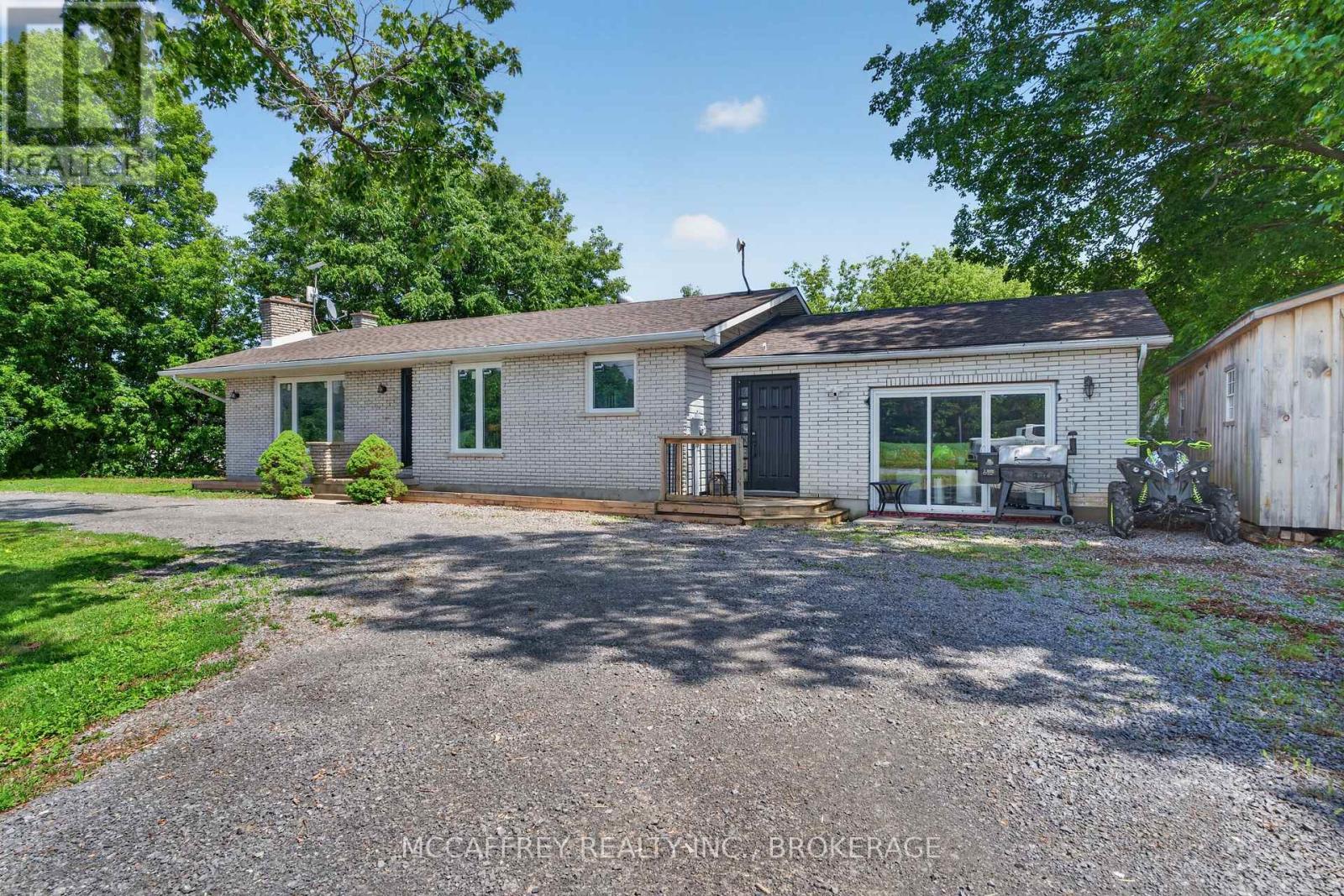 1692 Sharpe Road, Loyalist (Lennox And Addington - South), Ontario  K0H 2H0 - Photo 2 - X13651052