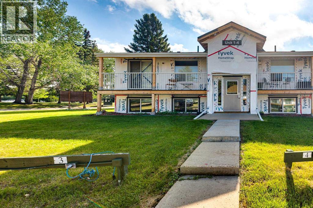 3, 5 Stanton Street, Red Deer, Alberta  T4N 0B9 - Photo 1 - A2278580