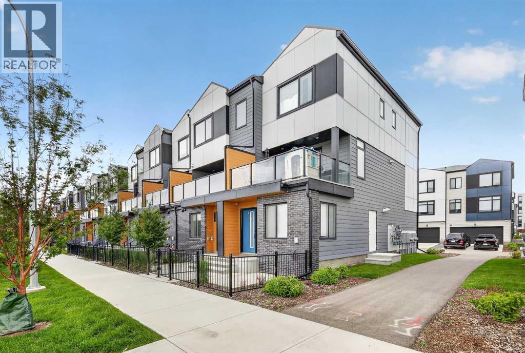 8554 19 Avenue SE, Calgary, Alberta