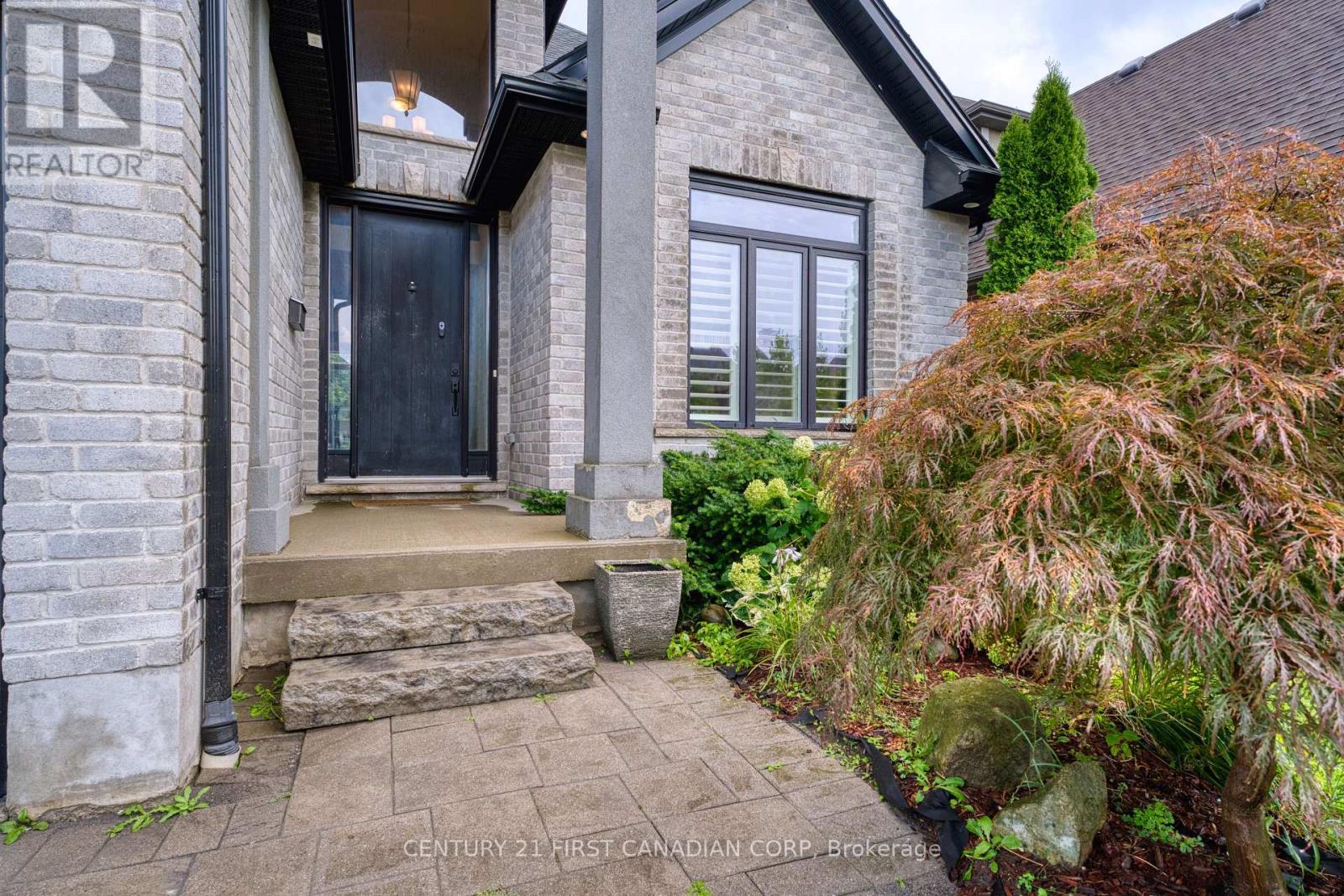 1018 Medway Park Drive, London North, Ontario  N6G 0E4 - Photo 3 - X13650968