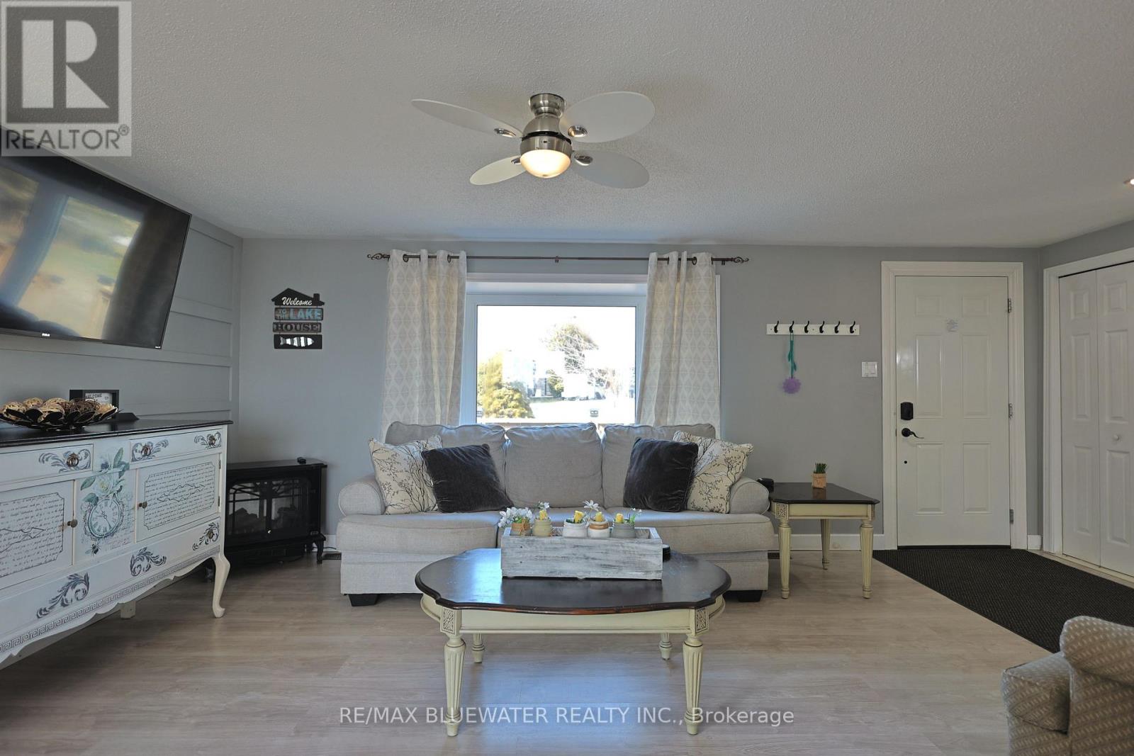 9897 Eric Street, Lambton Shores, Ontario  N0M 2N0 - Photo 15 - X13651050