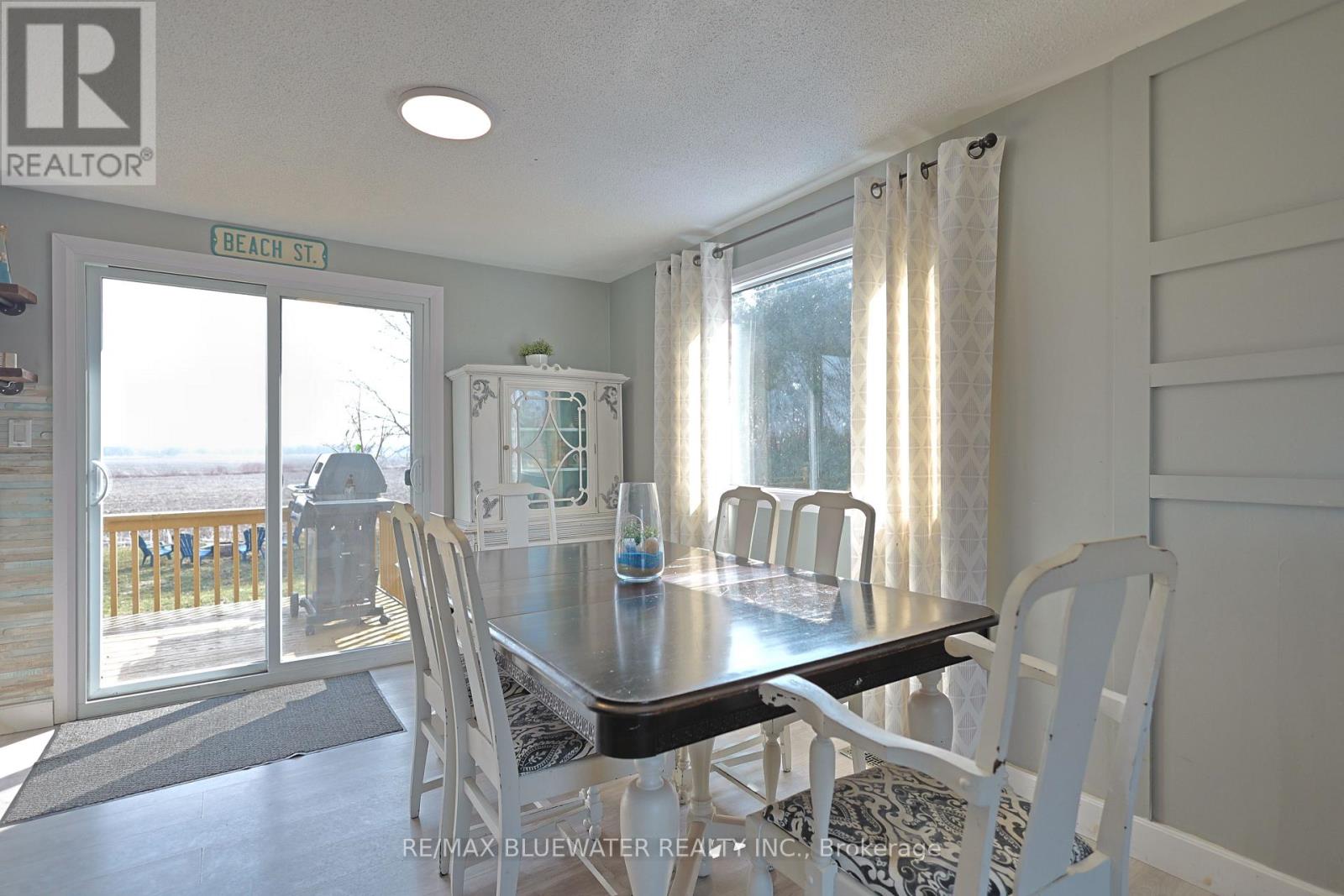 9897 Eric Street, Lambton Shores, Ontario  N0M 2N0 - Photo 18 - X13651050