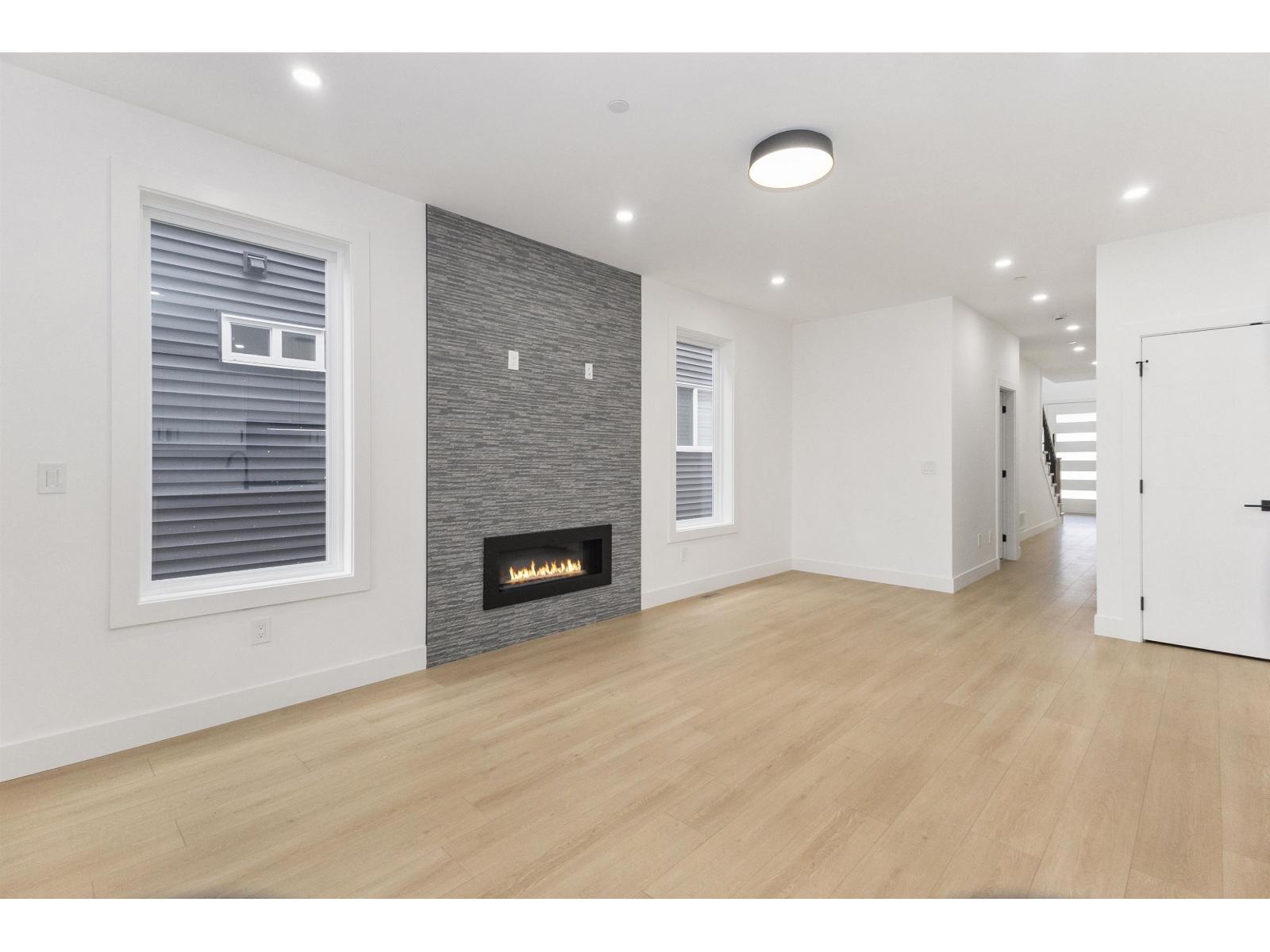 32515 Higginbottom Court, Mission, British Columbia  V2V 2T7 - Photo 8 - R3153478