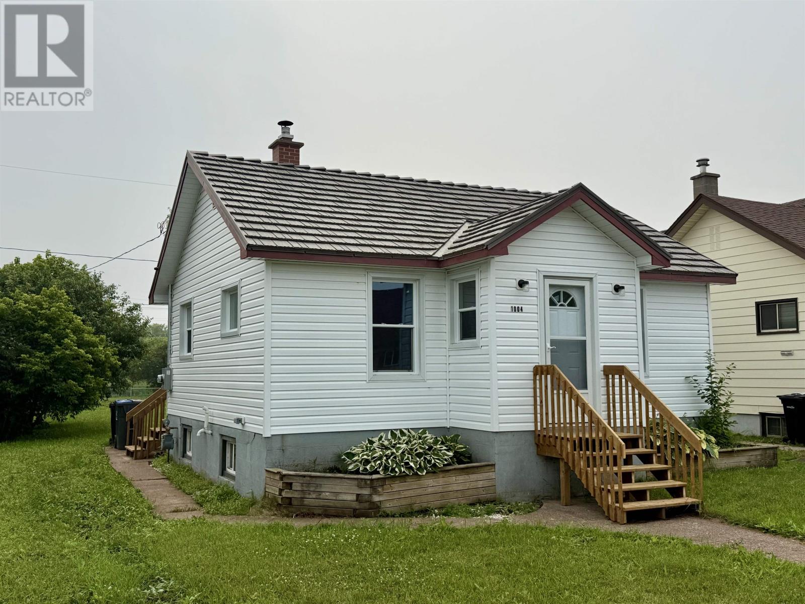 1004 Gore Street W, Thunder Bay, Ontario  P7E 3T1 - Photo 3 - TB2602008