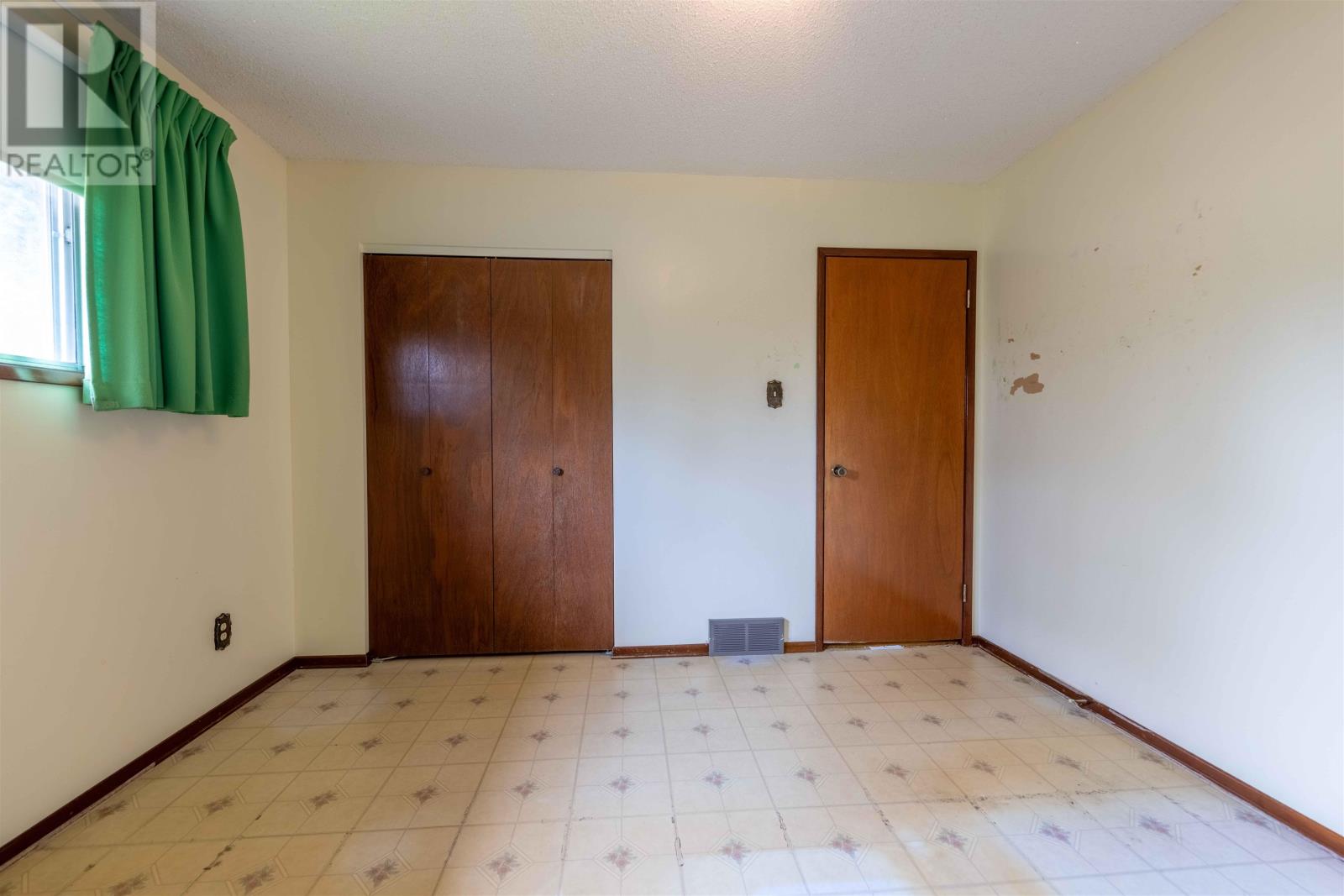 283 Carl Ave E, Thunder Bay, Ontario  P7B 4Z6 - Photo 20 - TB2602133