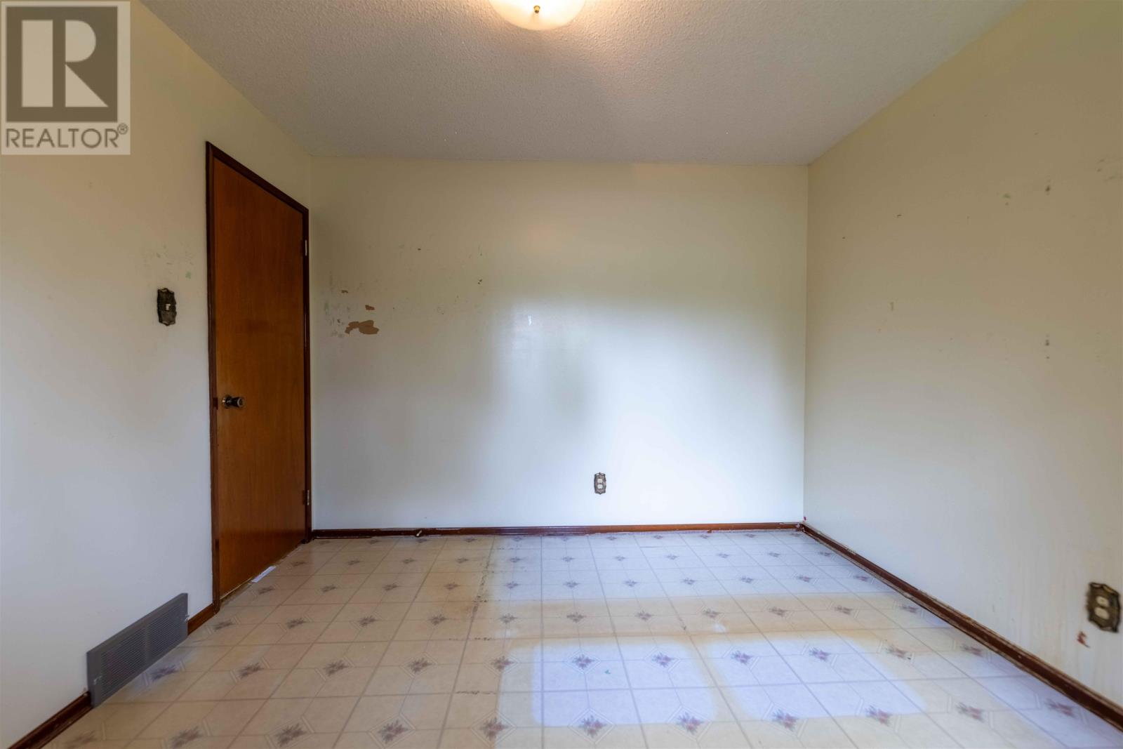 283 Carl Ave E, Thunder Bay, Ontario  P7B 4Z6 - Photo 21 - TB2602133