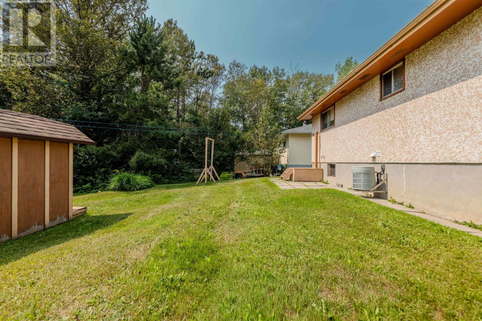 283 Carl Ave E, Thunder Bay, Ontario  P7B 4Z6 - Photo 3 - TB2602133