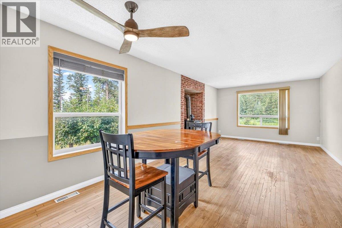 9878 Victoria Street, Fernie, British Columbia  V0B 1M5 - Photo 13 - 10395872
