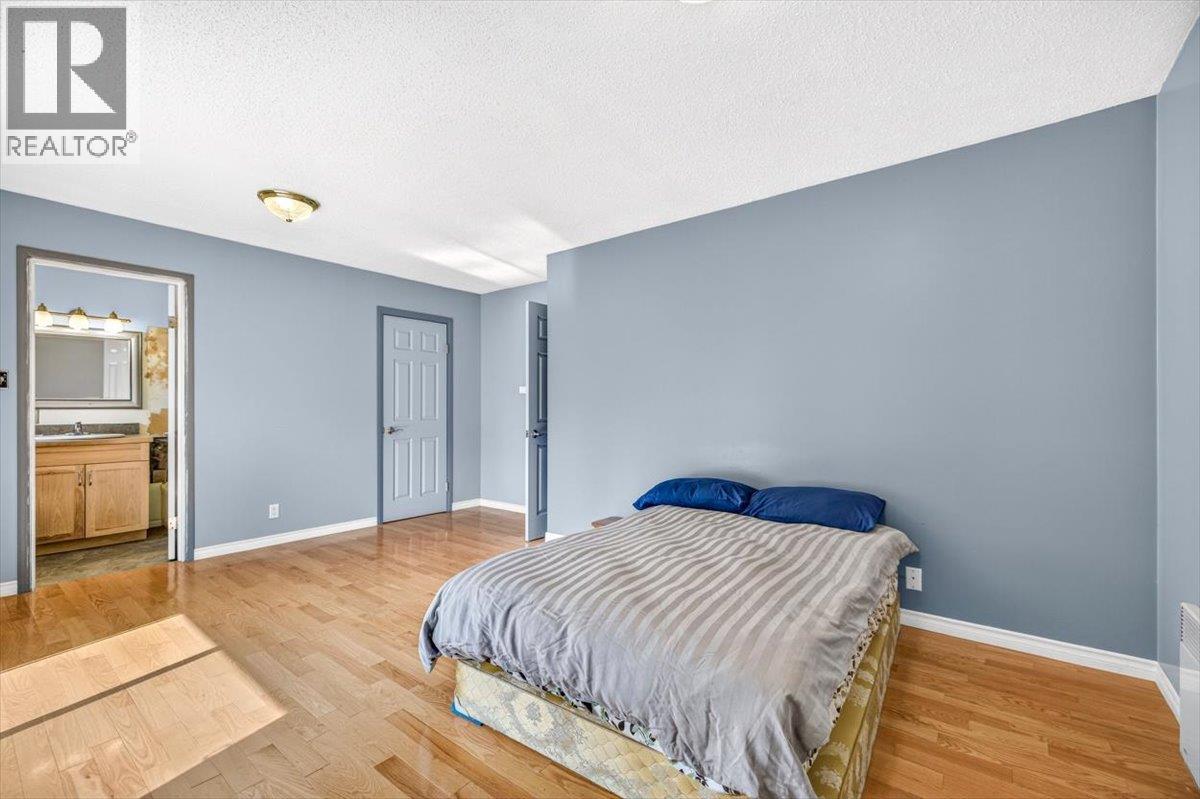 9878 Victoria Street, Fernie, British Columbia  V0B 1M5 - Photo 29 - 10395872