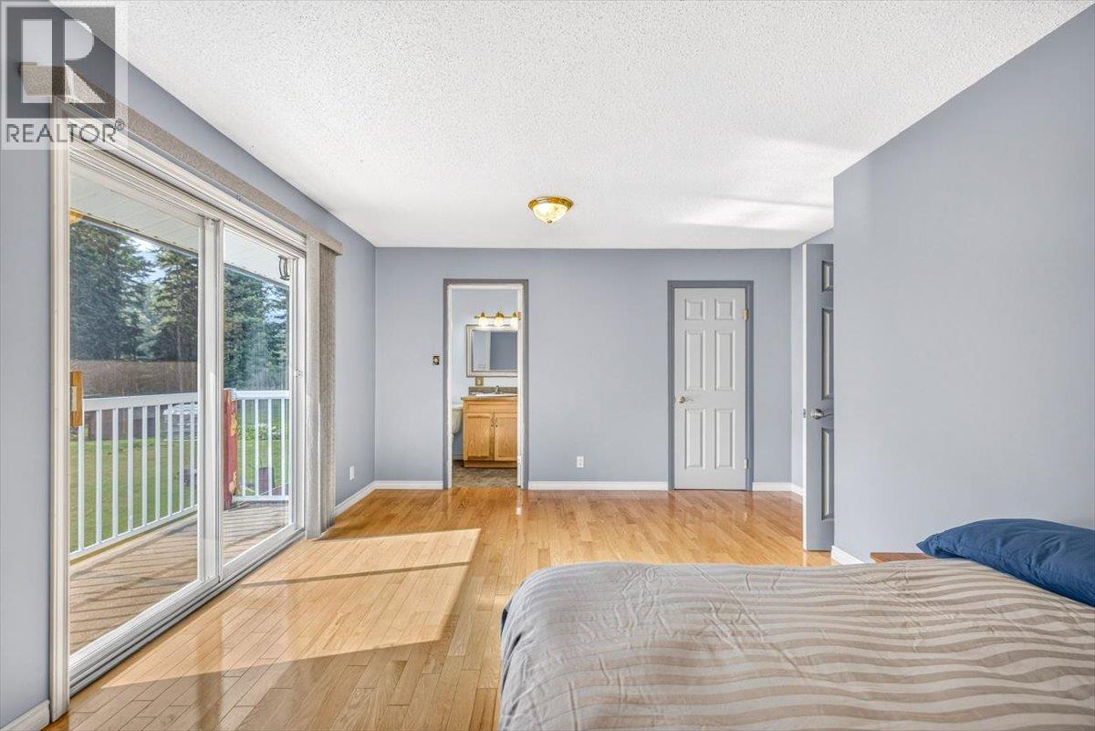 9878 Victoria Street, Fernie, British Columbia  V0B 1M5 - Photo 30 - 10395872