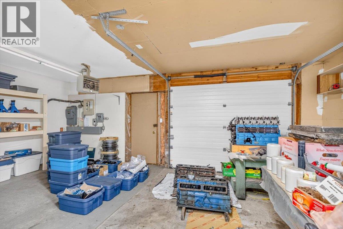 9878 Victoria Street, Fernie, British Columbia  V0B 1M5 - Photo 47 - 10395872
