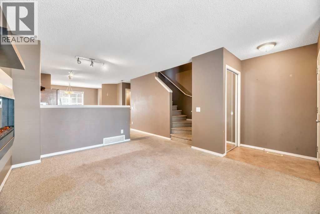 80 Elgin Gardens SE, Calgary, Alberta  T2Z 4T4 - Photo 6 - A2335294