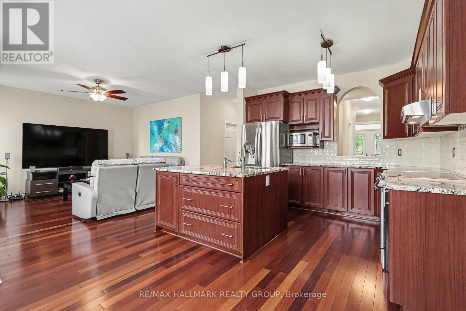 302 Grayburn Way, Ottawa, Ontario  K2J 0V8 - Photo 7 - X13650946