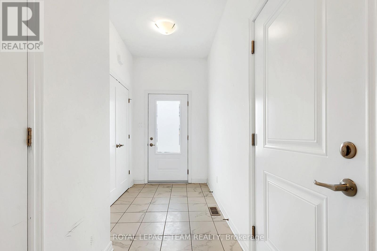 126 Dowdall Circle, Carleton Place, Ontario  K7C 0S4 - Photo 3 - X13651046