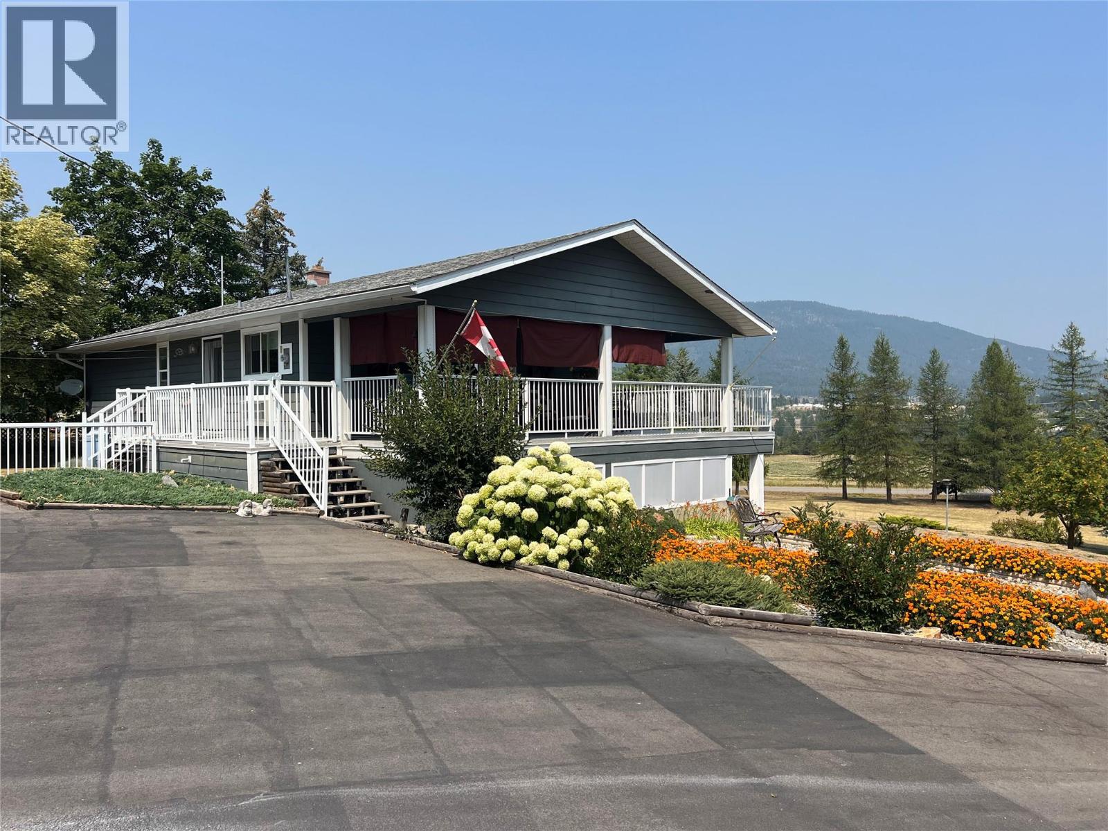 3765 Crestview Road, Creston, British Columbia