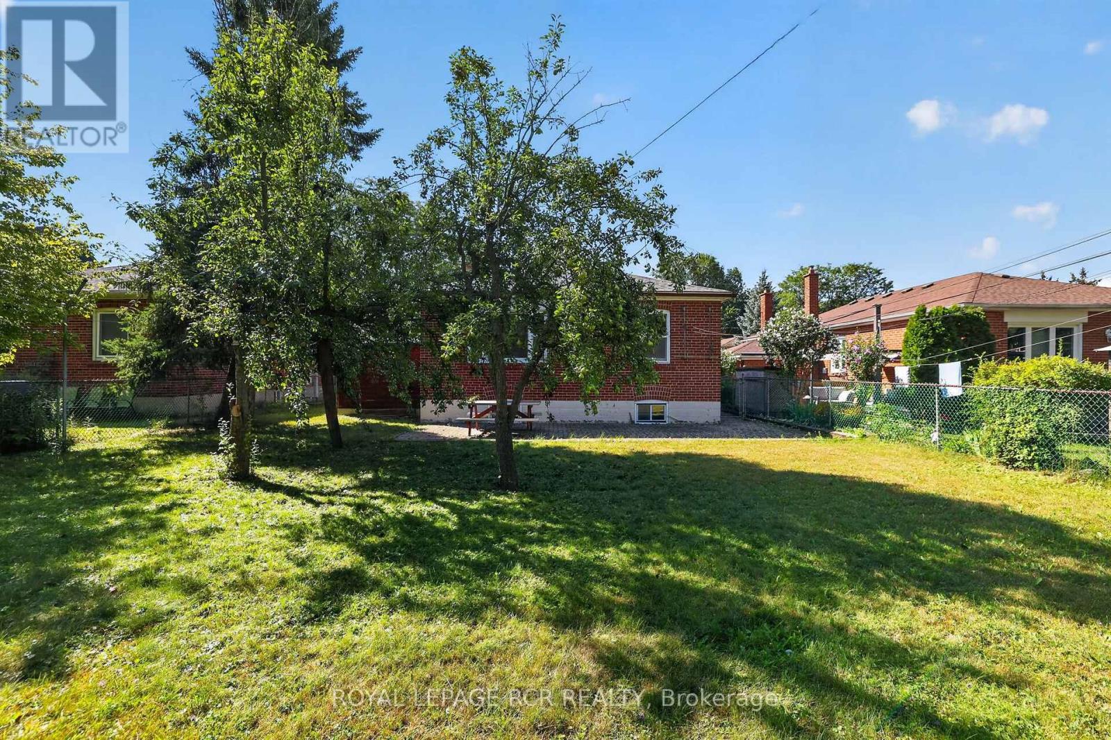 218 Park Home Avenue, Toronto, Ontario  M2R 1A2 - Photo 24 - C13625542