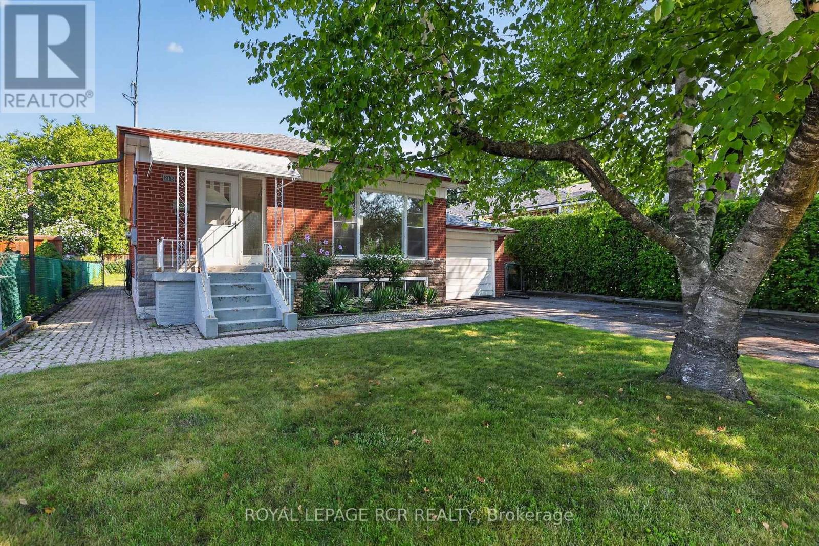 218 Park Home Avenue, Toronto, Ontario  M2R 1A2 - Photo 2 - C13625542