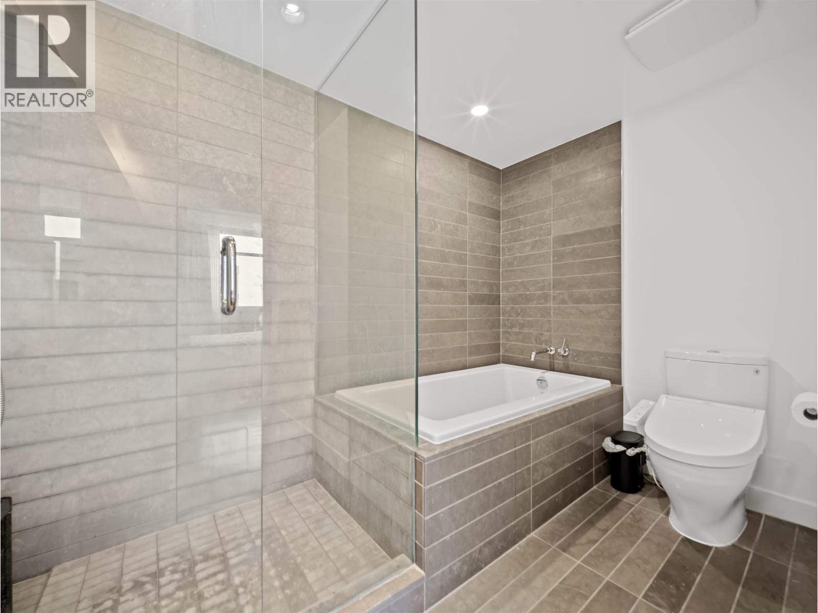 1701 5782 Berton Avenue, Vancouver, British Columbia V6S 0C1 - Photo 12 - R3153688