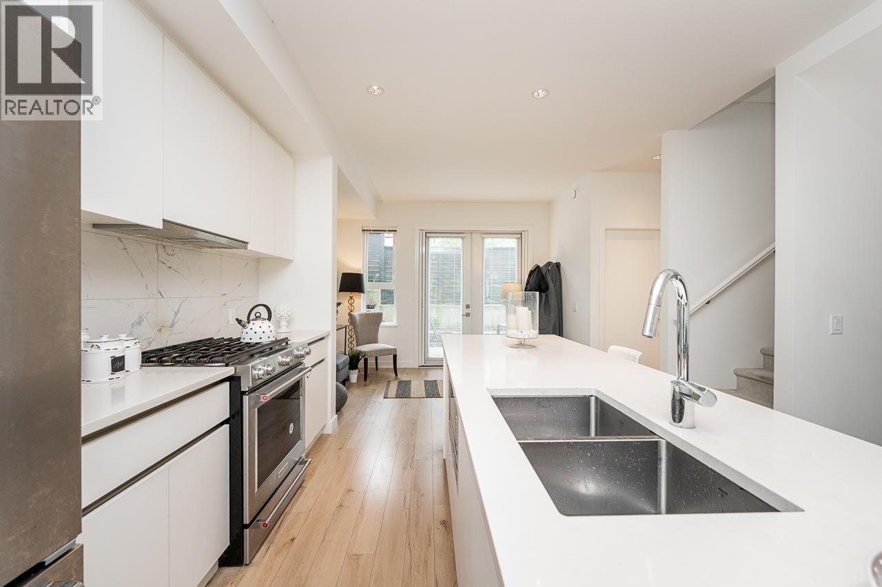 13 1228 Hudson Street, Coquitlam, British Columbia V3B 0R3 - Photo 3 - R3153689