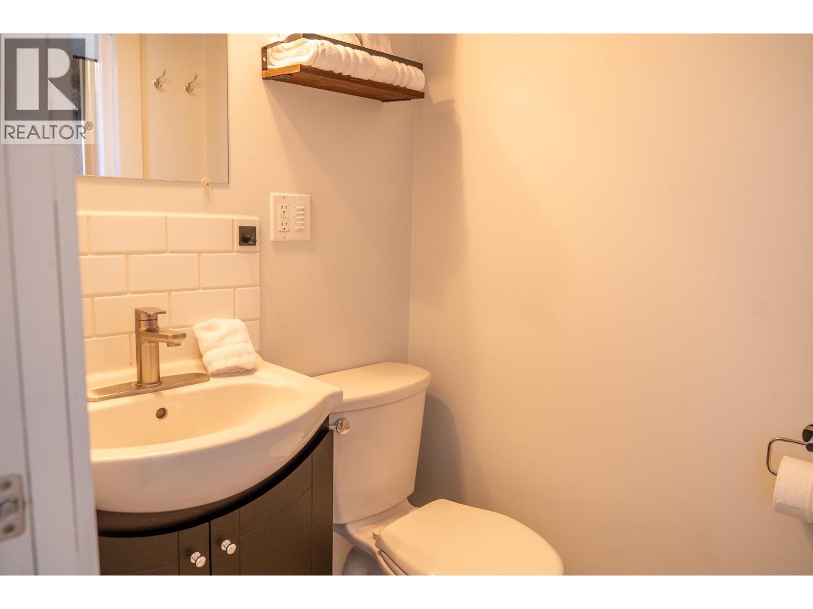 7918 Swanson View Drive, Pender Island, British Columbia  V0N 2M2 - Photo 23 - R3153681