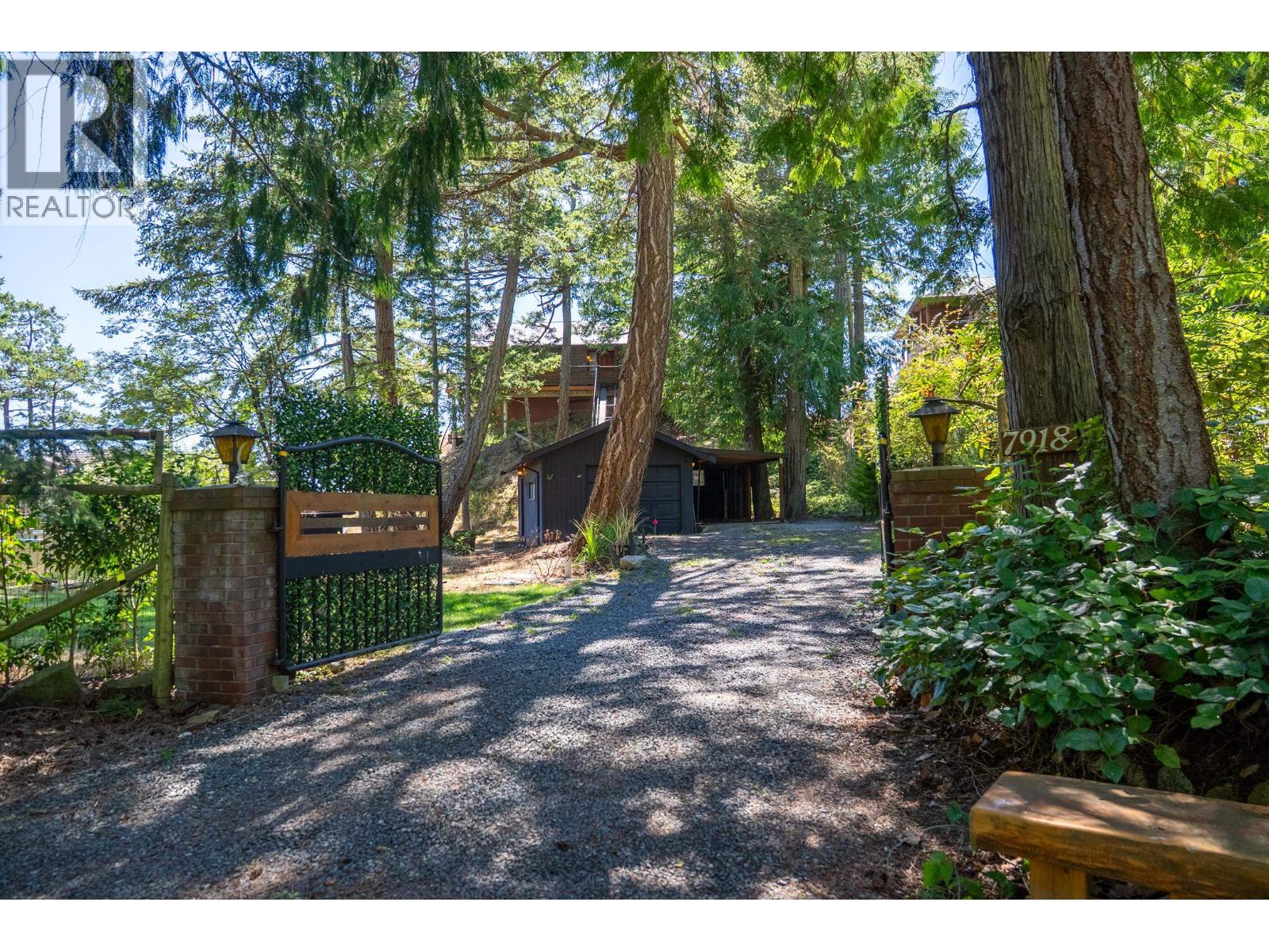 7918 Swanson View Drive, Pender Island, British Columbia  V0N 2M2 - Photo 39 - R3153681