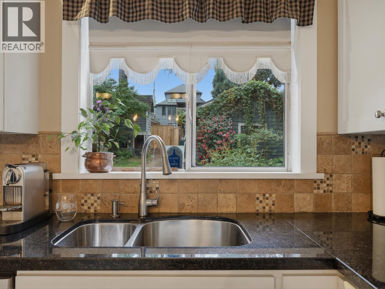 624 Colborne Street, New Westminster, British Columbia V3L 2C9 - Photo 17 - R3153690