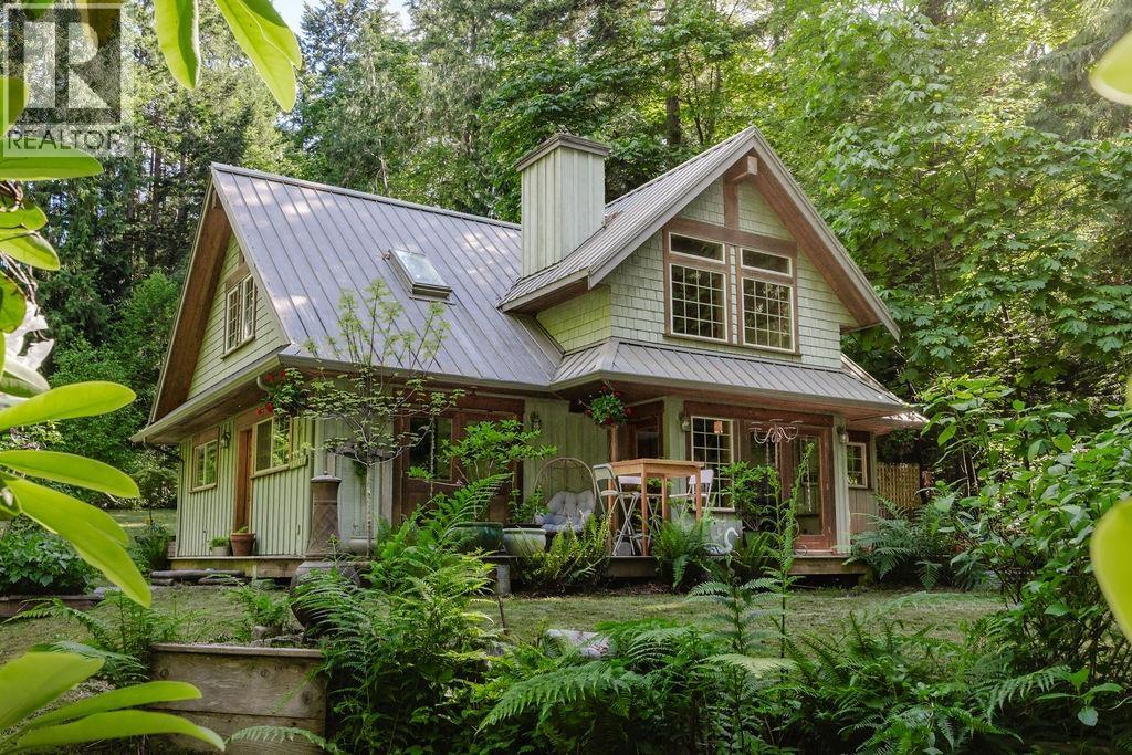 2867 LOWER ROAD, Roberts Creek, British Columbia