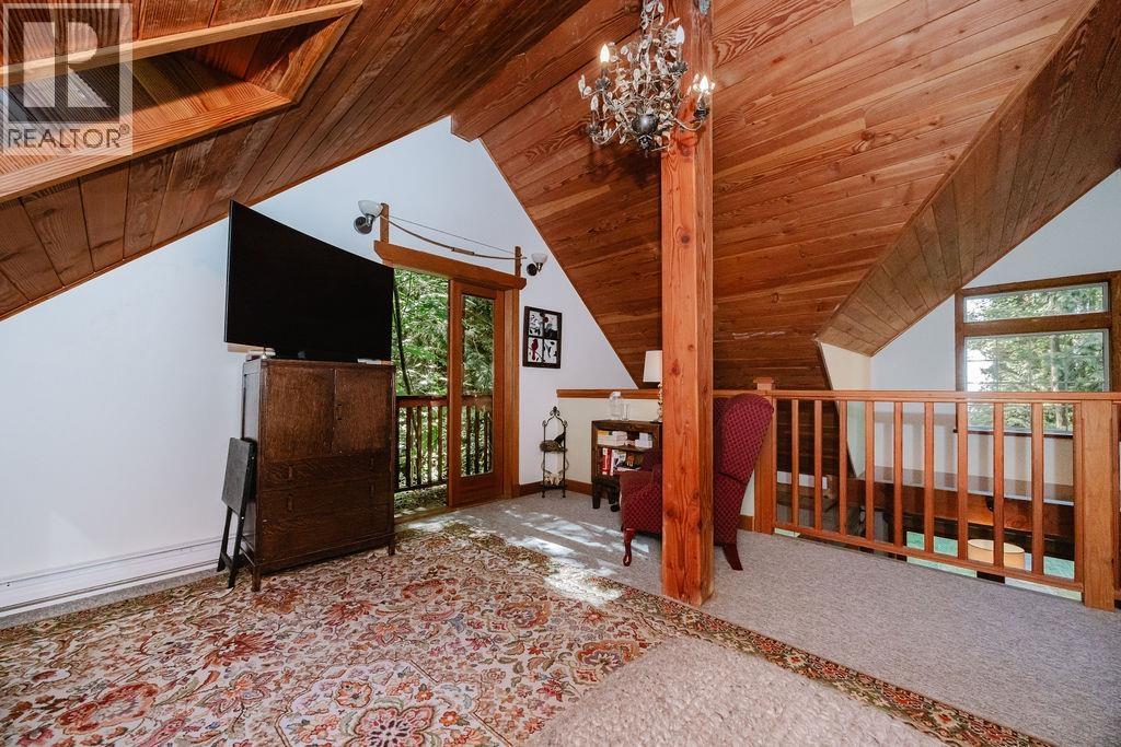 2867 Lower Road, Roberts Creek, British Columbia  V0N 2W6 - Photo 14 - R3153702