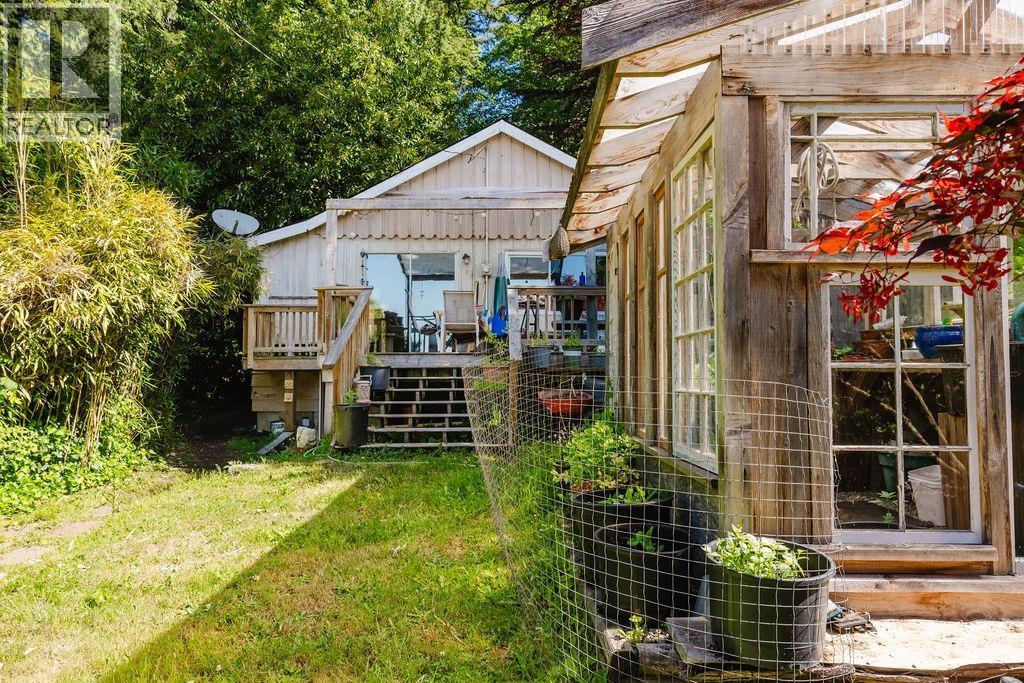 2867 Lower Road, Roberts Creek, British Columbia  V0N 2W6 - Photo 24 - R3153702