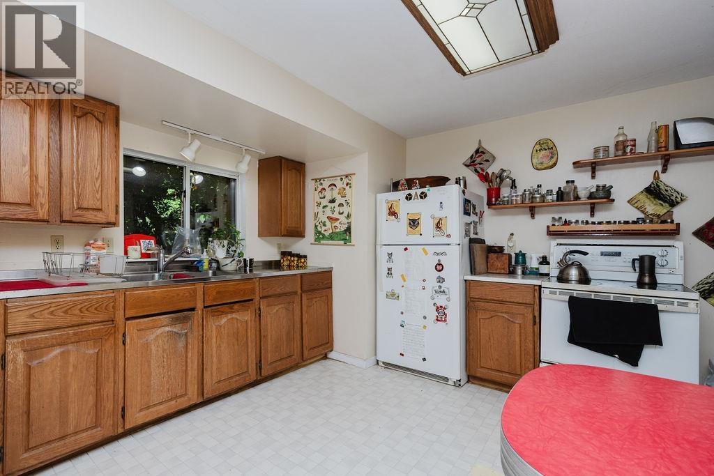 2867 Lower Road, Roberts Creek, British Columbia  V0N 2W6 - Photo 33 - R3153702