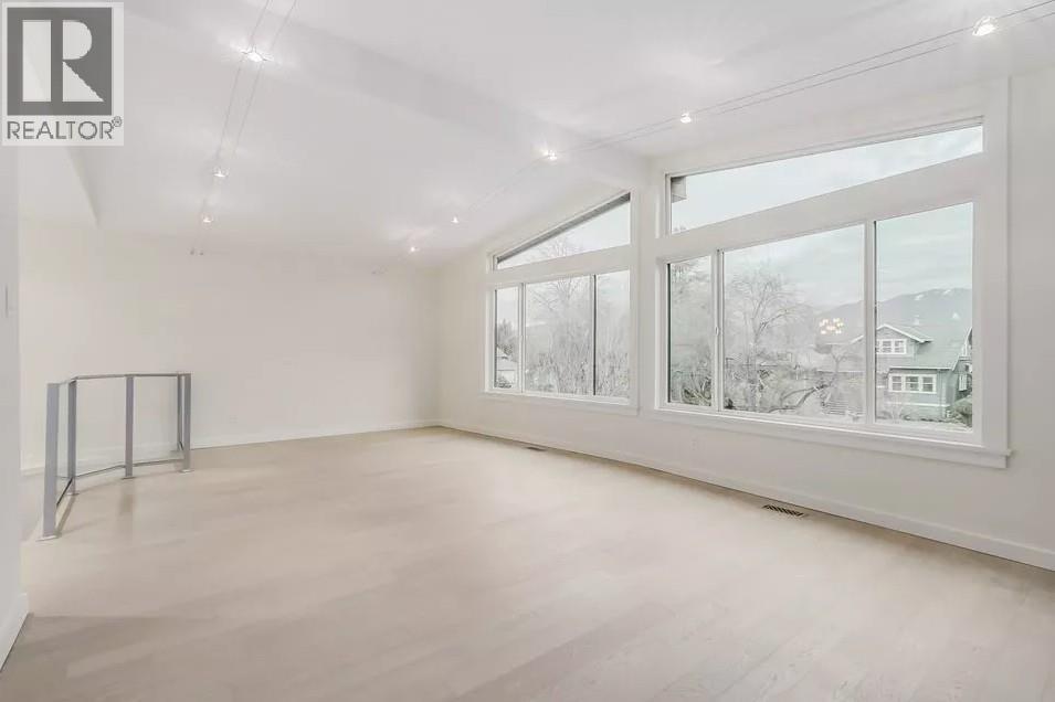 Upper 2680 Trinity Street, Vancouver, British Columbia  V5K 1E4 - Photo 5 - R3153707