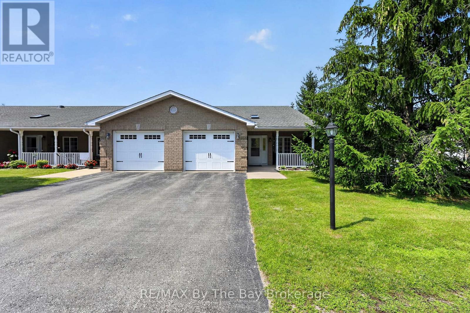 105 Meadow Lane, Wasaga Beach, Ontario  L9Z 0A4 - Photo 2 - S13651026
