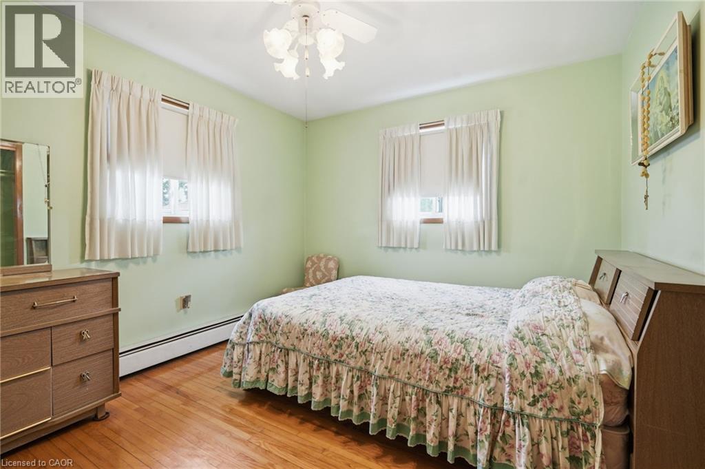 5742 Stanley Avenue, Niagara Falls, Ontario  L2G 3X7 - Photo 10 - 40853623