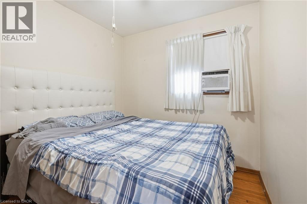 5742 Stanley Avenue, Niagara Falls, Ontario  L2G 3X7 - Photo 11 - 40853623