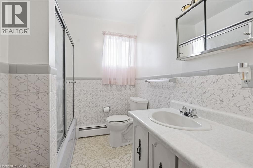 5742 Stanley Avenue, Niagara Falls, Ontario  L2G 3X7 - Photo 13 - 40853623