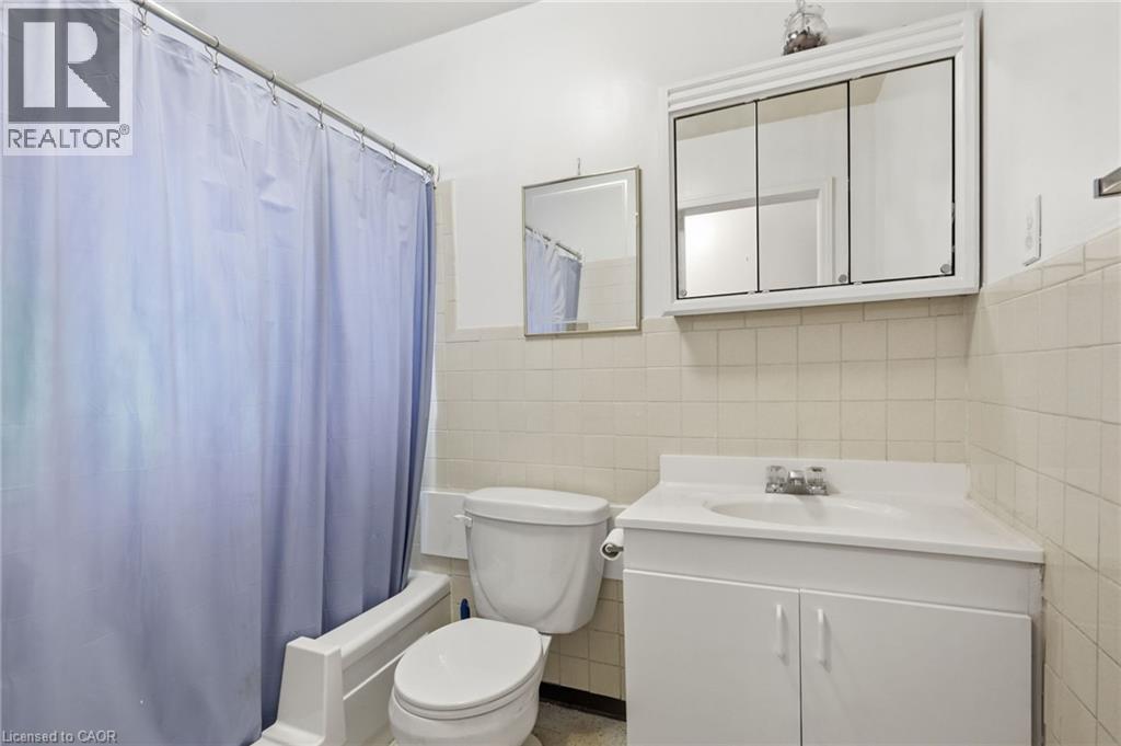 5742 Stanley Avenue, Niagara Falls, Ontario  L2G 3X7 - Photo 14 - 40853623