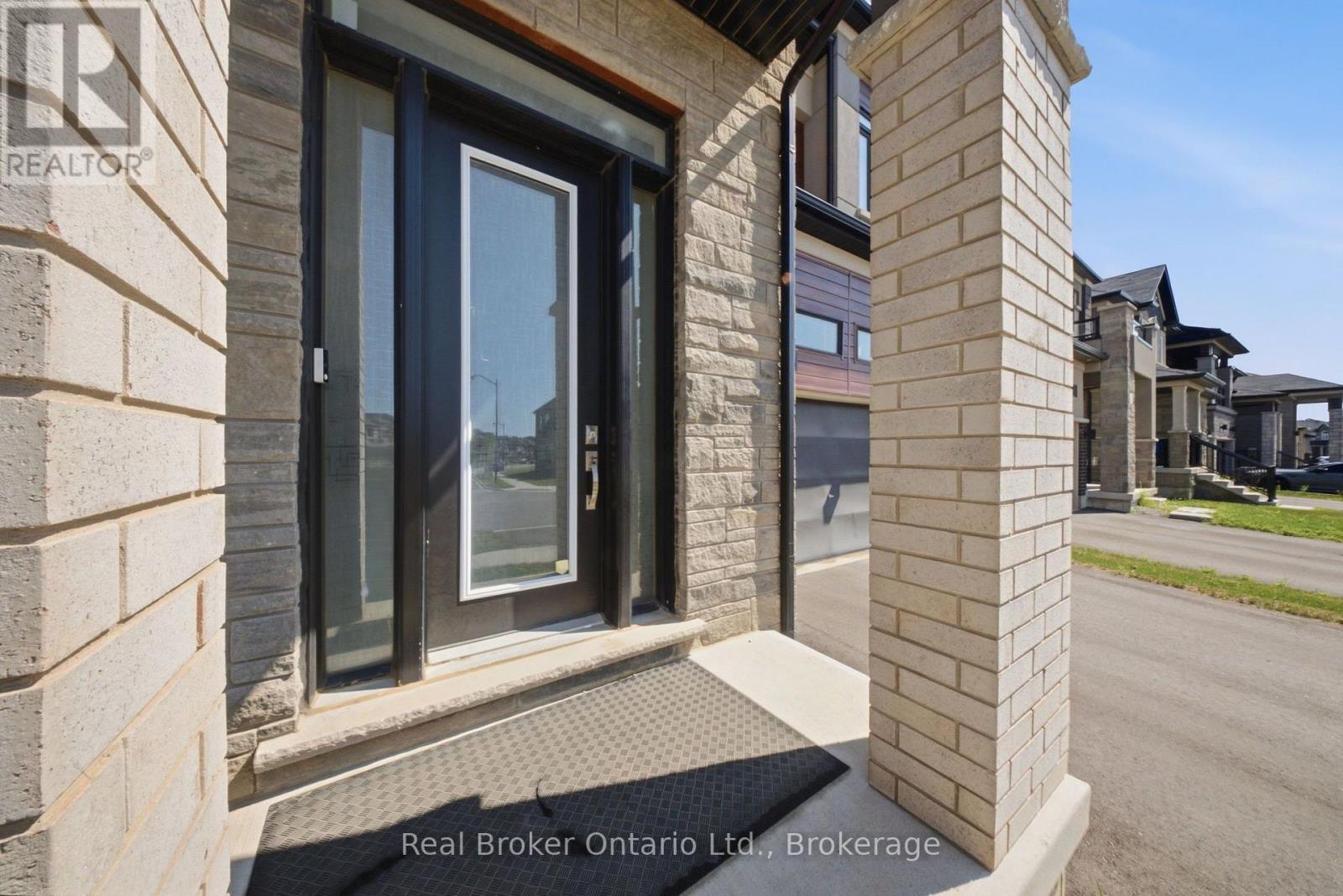 67 Macklin Street, Brantford, Ontario  N3V 0B7 - Photo 4 - X13650932