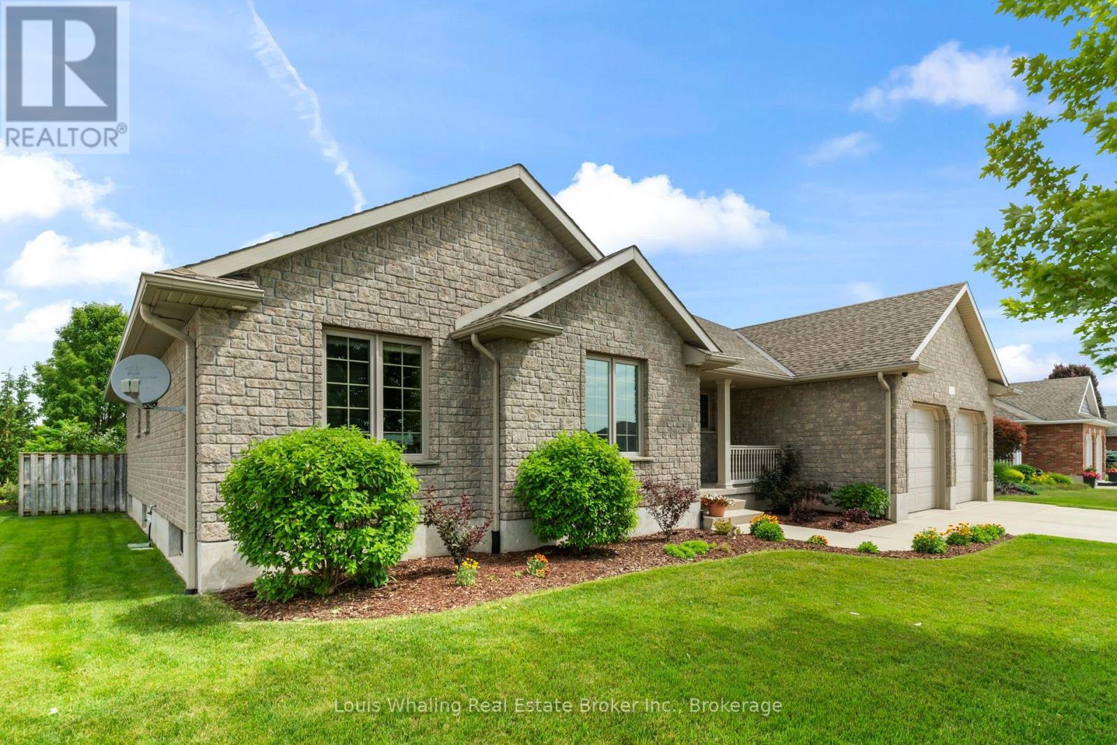 408 4th Street S, Hanover, Ontario N4N 3V1 - Photo 3 - X13651072