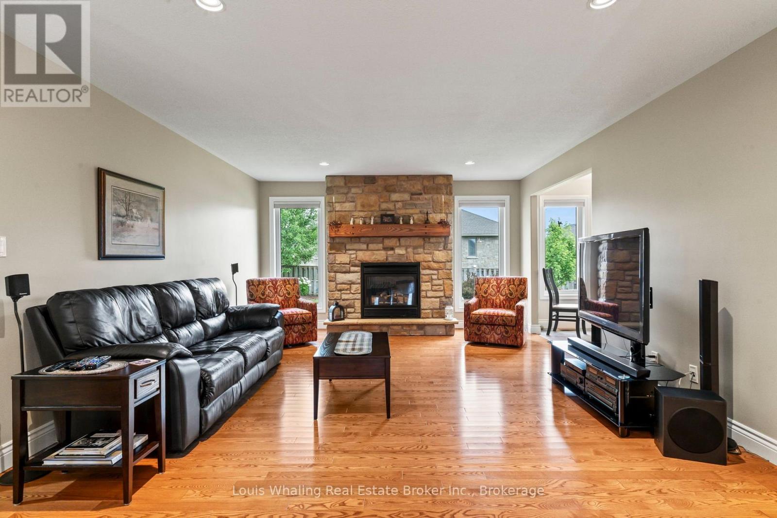 408 4th Street S, Hanover, Ontario N4N 3V1 - Photo 4 - X13651072