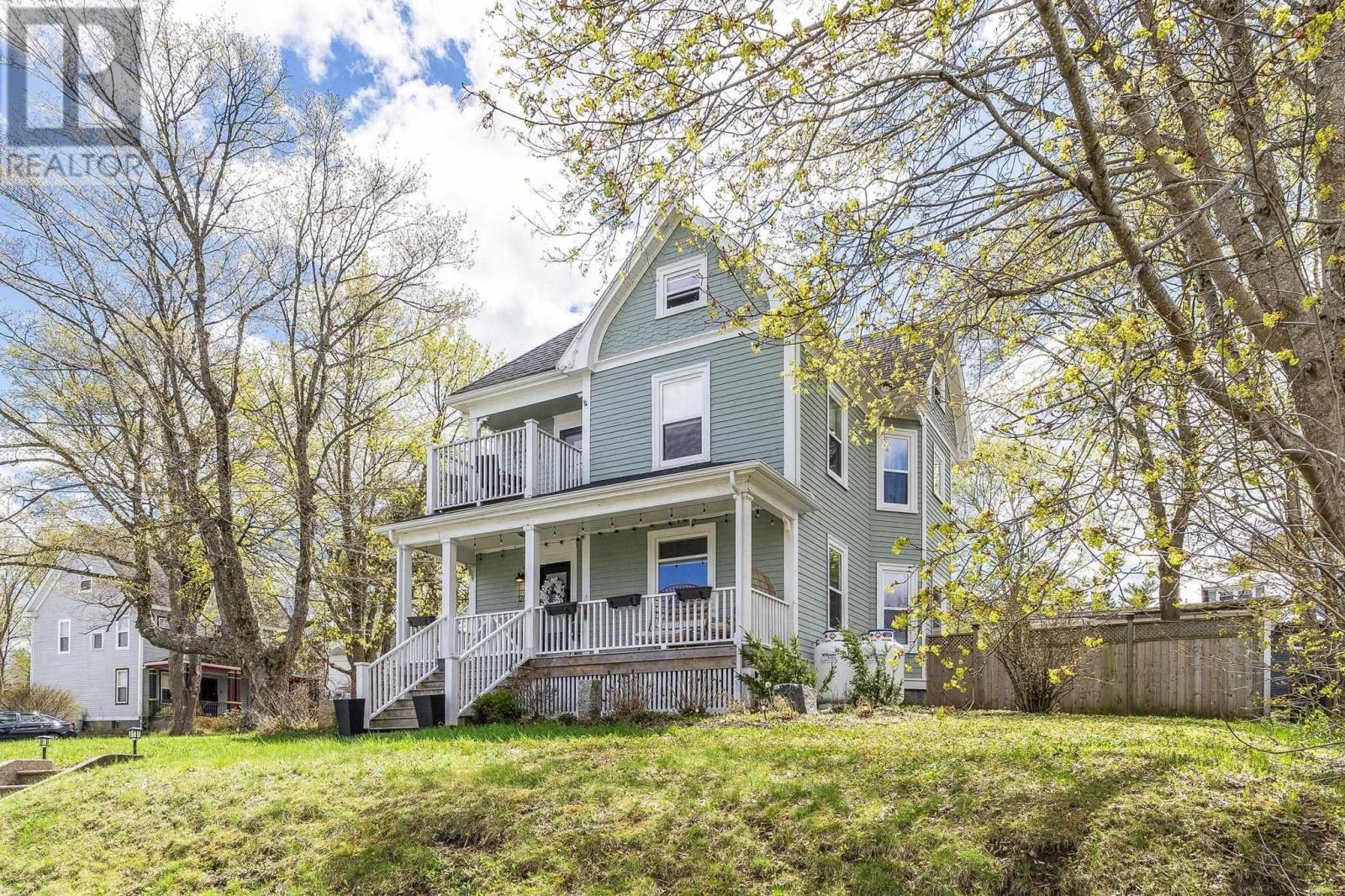 20 Scotia Street, Bridgewater, Nova Scotia