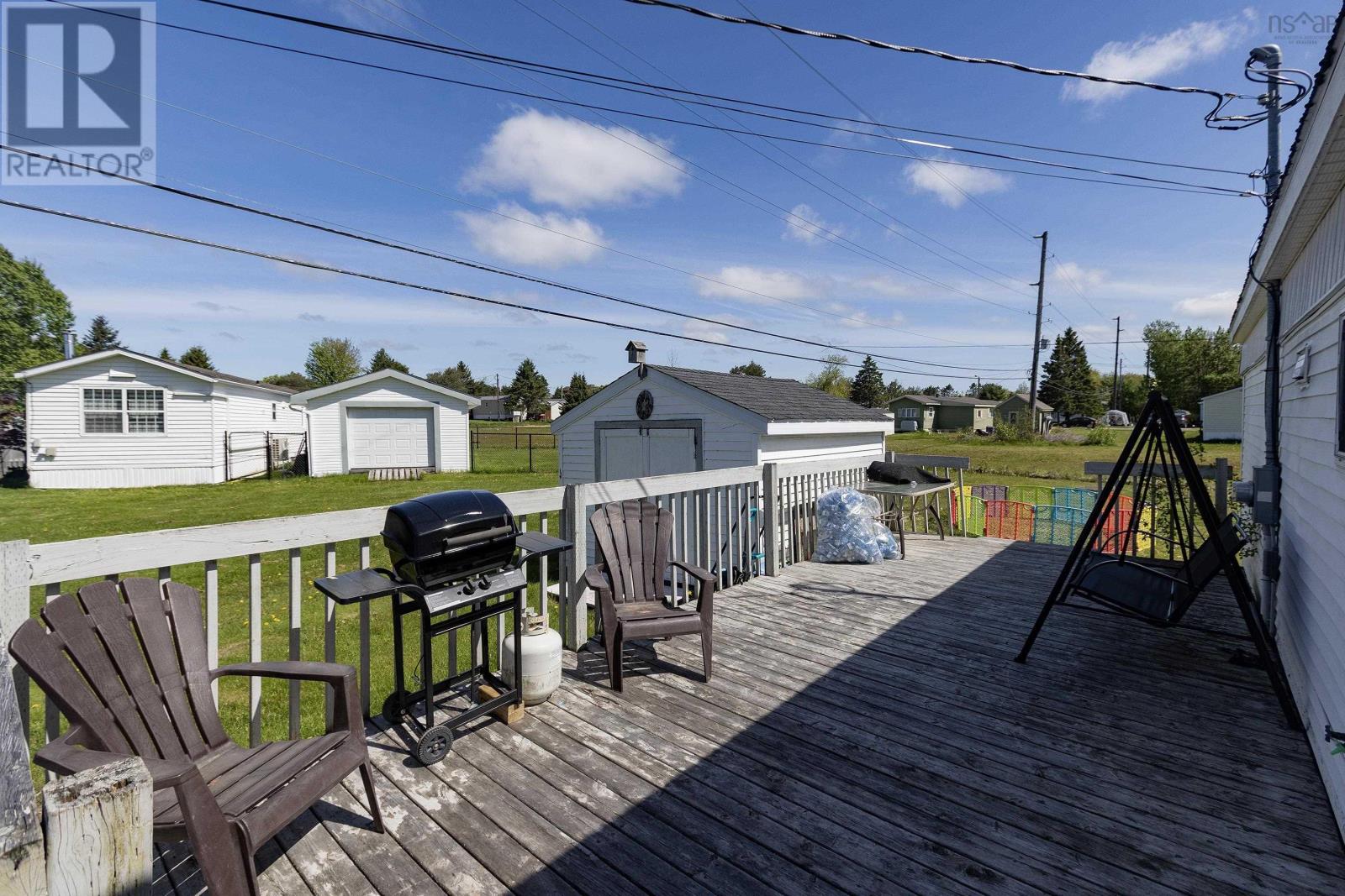 16 Lorne Crescent, Amherst, Nova Scotia  B4H 4B7 - Photo 2 - 202612911