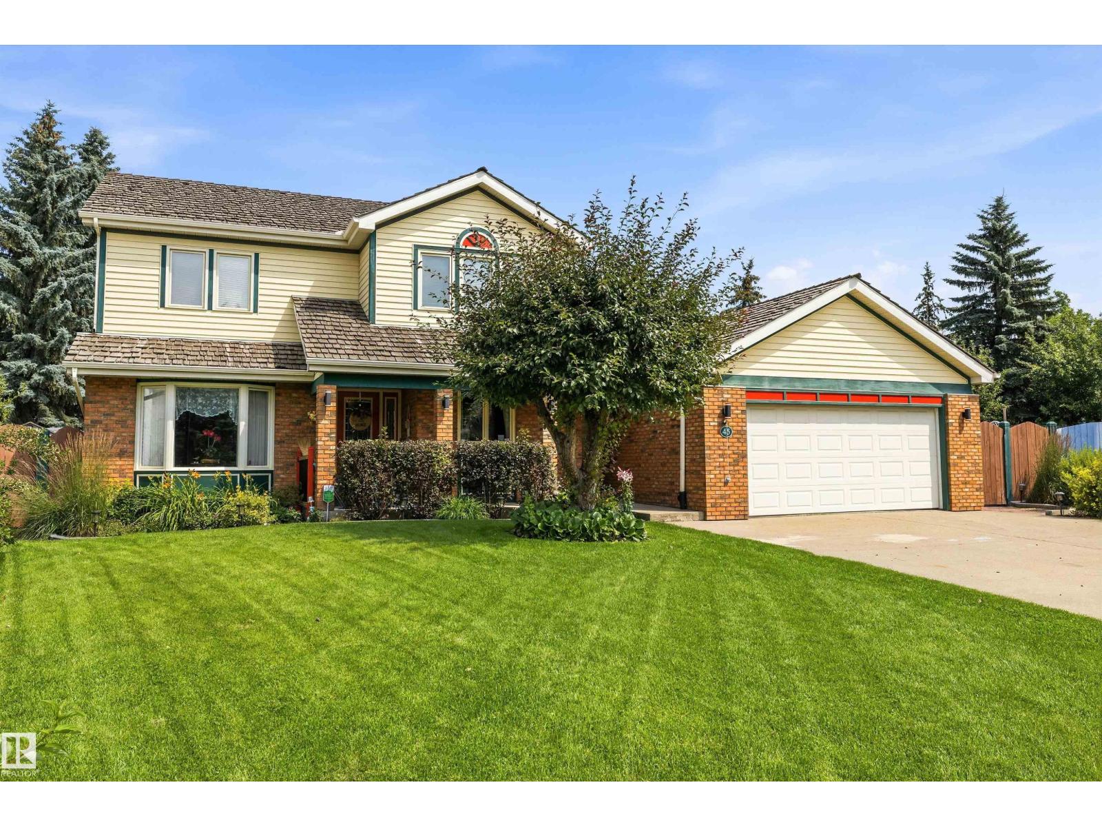 45 Blue Quill Cr Nw, Edmonton, Alberta  T6J 6C5 - Photo 1 - E4501977