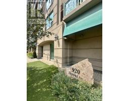 302 - 920 SHEPPARD AVENUE W, Toronto, Ontario