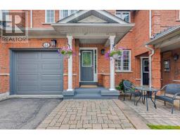 44 MILLCLIFF CIRCLE, Aurora, Ontario