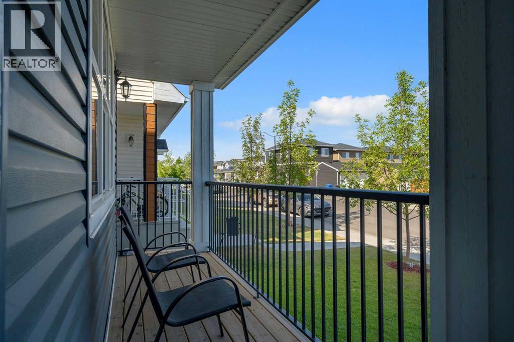 143 Dawson Harbour Hill, Chestermere, Alberta  T1X 2A1 - Photo 4 - A2334957