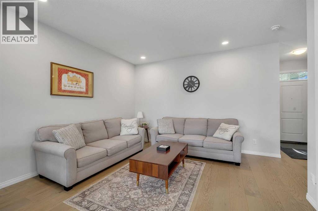 143 Dawson Harbour Hill, Chestermere, Alberta  T1X 2A1 - Photo 9 - A2334957
