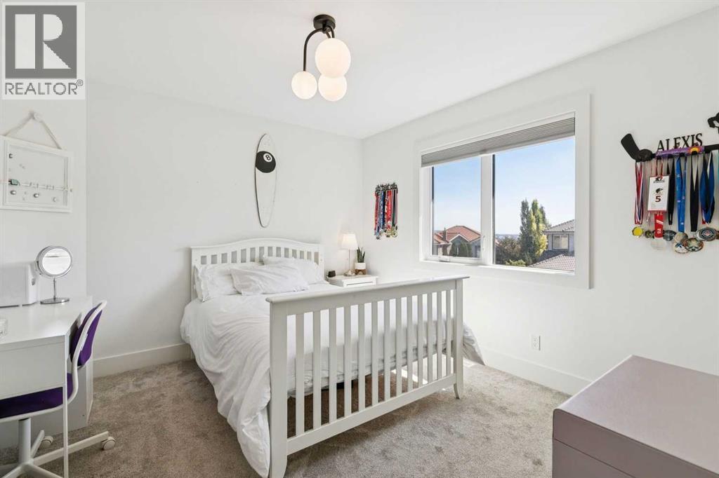 22 Patrick View SW, Calgary, Alberta  T3H 3B2 - Photo 29 - A2335440